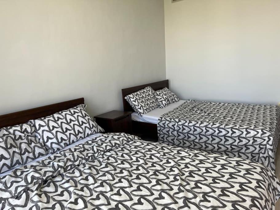 Ronza Elegant Apartment Amman Buitenkant foto
