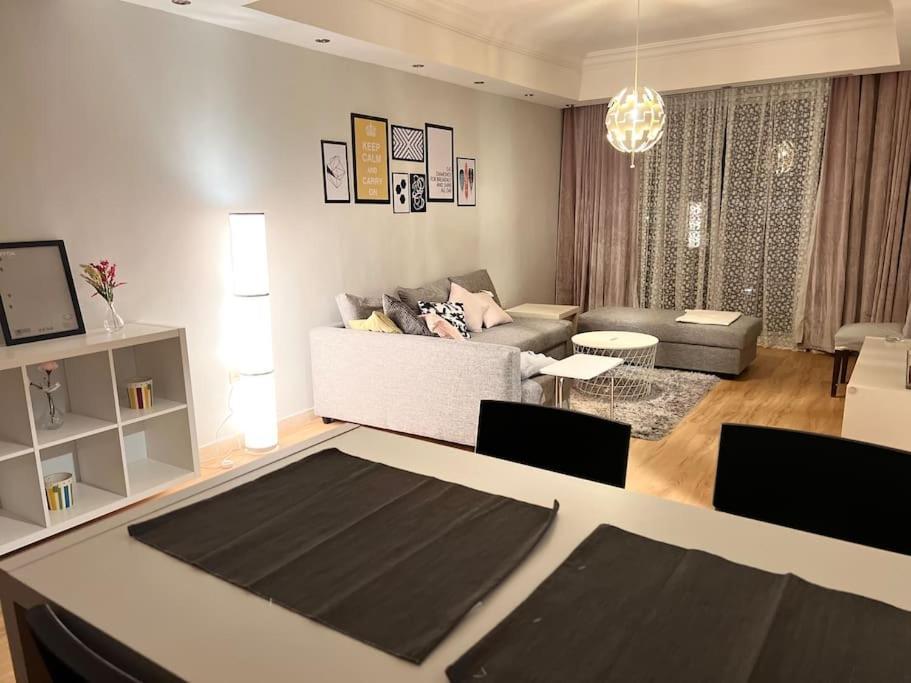 Ronza Elegant Apartment Amman Buitenkant foto